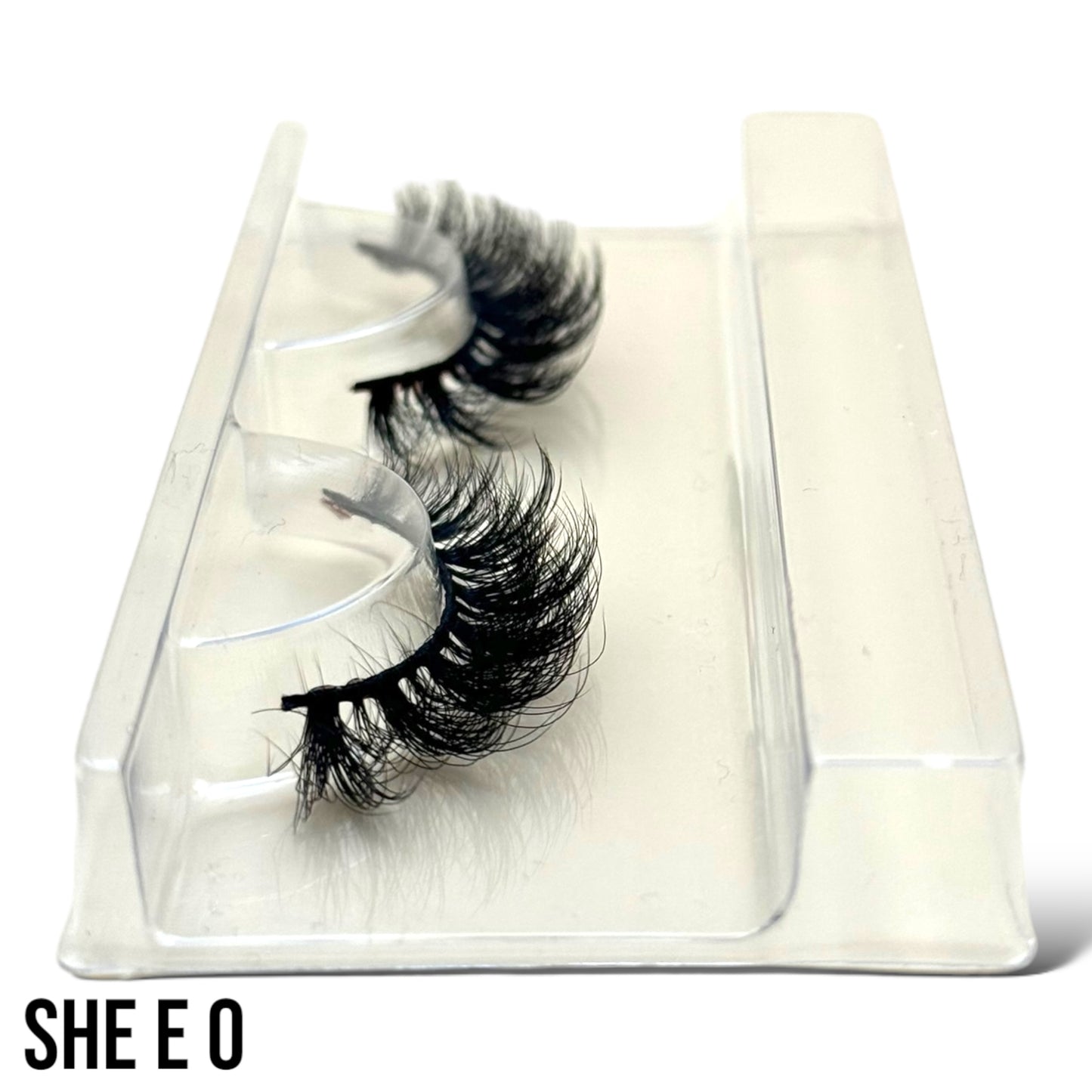She e o False Strip Lash